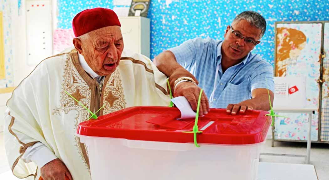 Tunisians vote